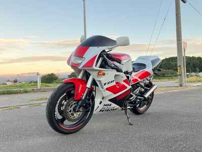 Yamaha TZR250R