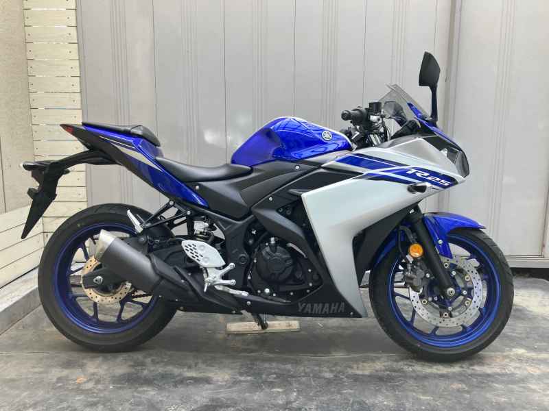 Yamaha YZF-R25 2016