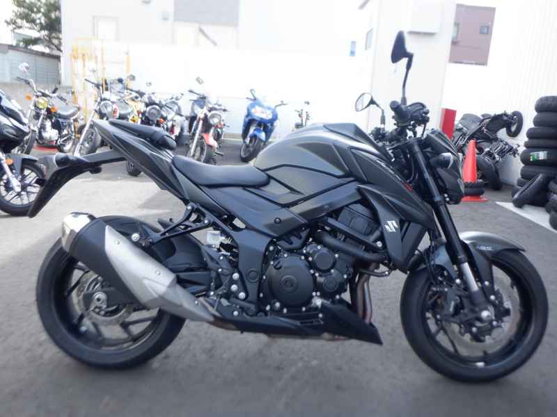 Suzuki GSX-S750 2021