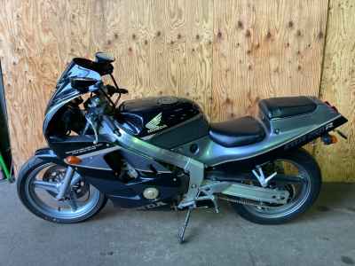 Honda CBR250R