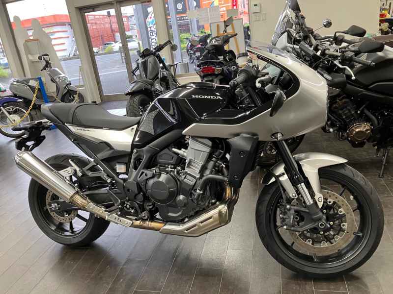 Honda Hawk 11 2022