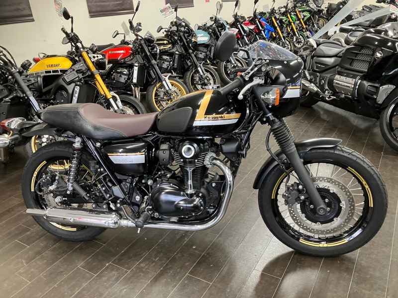 Kawasaki W800 2022