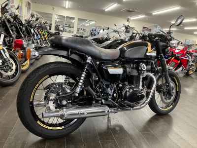 Kawasaki W800 2022