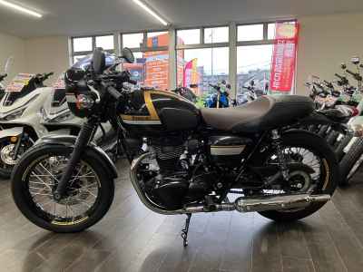 Kawasaki W800 2022