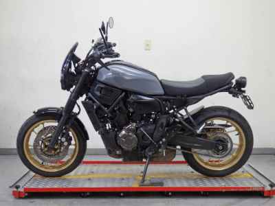 Yamaha XSR700 2022