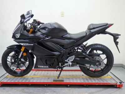Yamaha YZF-R25