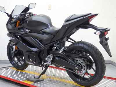 Yamaha YZF-R25