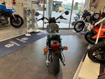Kawasaki W800 2022
