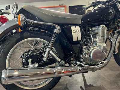 Yamaha SR400 2021