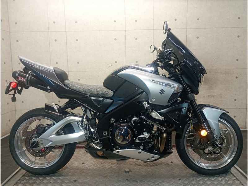 Suzuki B-King 2011