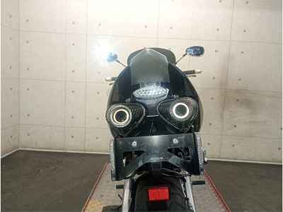 Suzuki B-King 2011