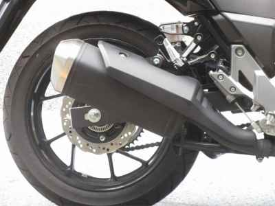 Suzuki GSR250