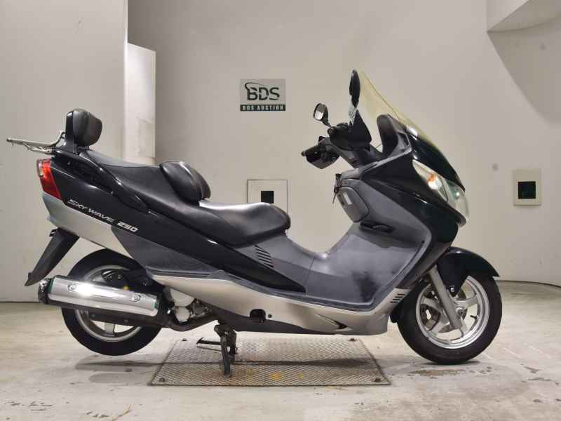 Suzuki Skywave 250S