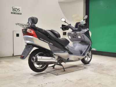 Suzuki Skywave 250S