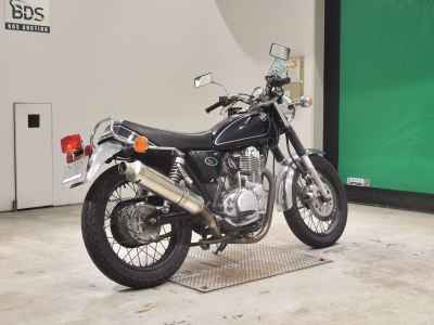 Yamaha SR400 2005