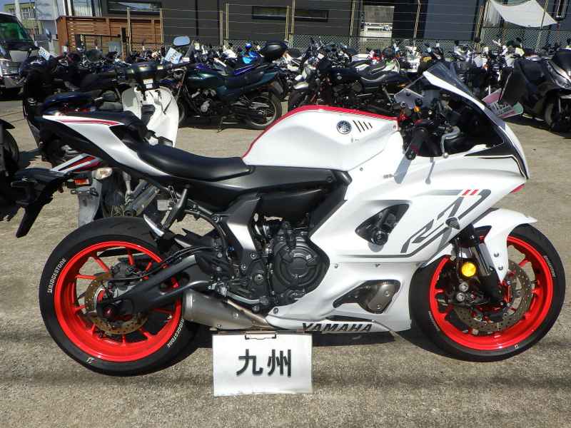 Yamaha YZF-R7 2023