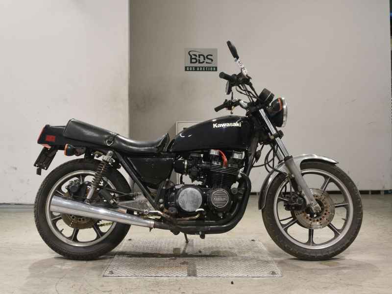 Kawasaki KZ750 2011