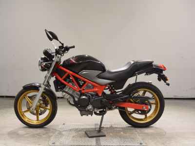 Honda VTR250 2011