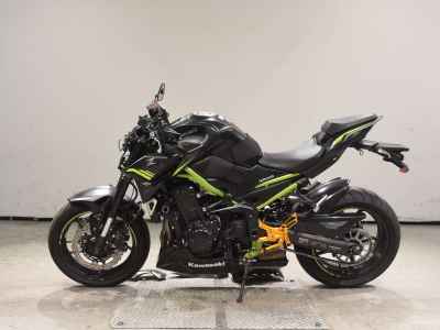 Kawasaki Z900 2021