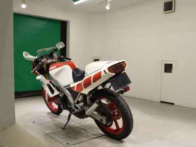 Yamaha TZR250