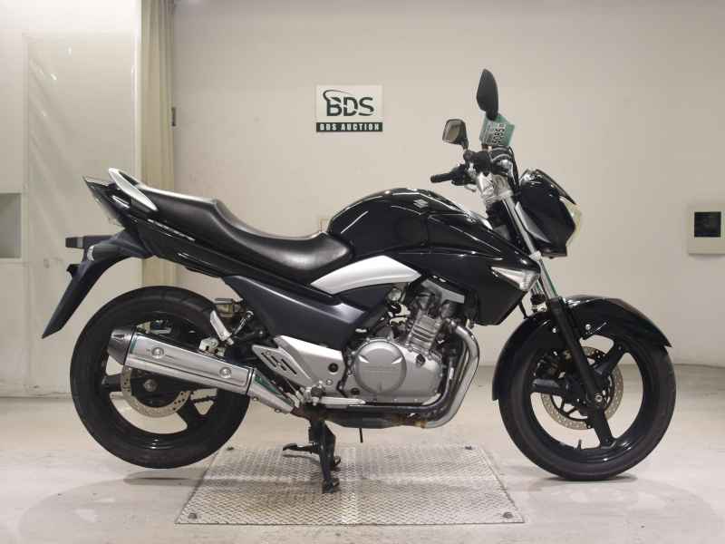 Suzuki GSR250