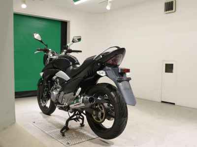 Suzuki GSR250