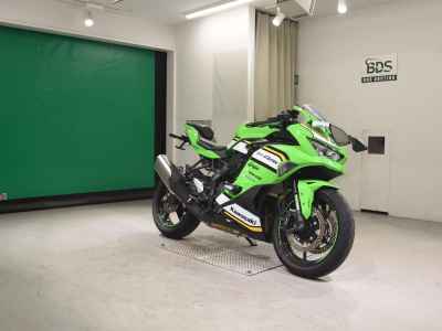 Kawasaki Ninja ZX-4RR 2025