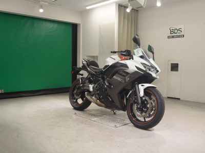 Kawasaki Ninja 650 2023