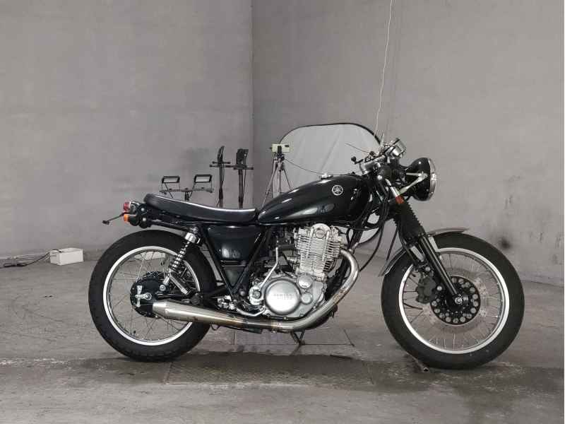 Yamaha SR400 2020