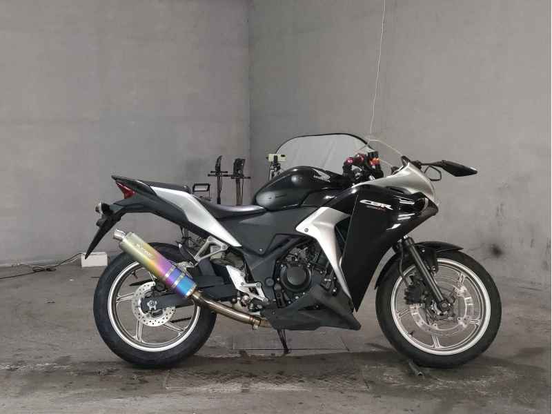 Honda CBR250R 2011