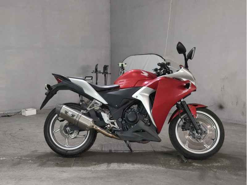 Honda CBR250R 2011