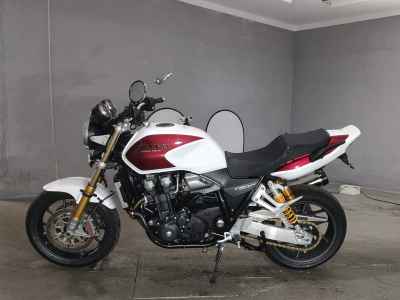 Honda CB1300SF 2025