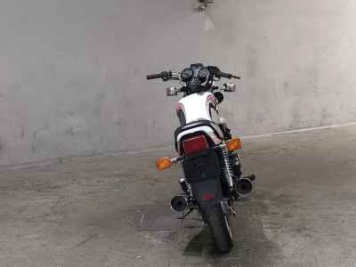 Yamaha XJ550
