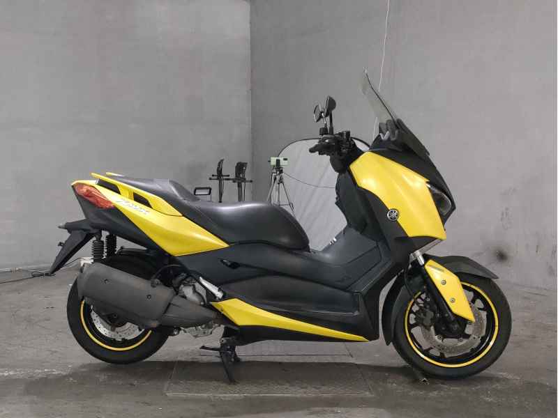 Yamaha XMAX 250
