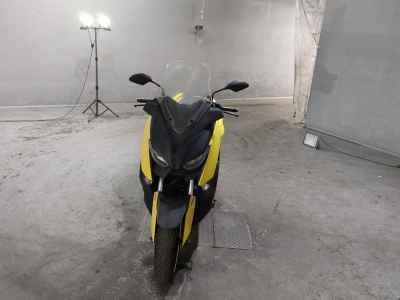 Yamaha XMAX 250