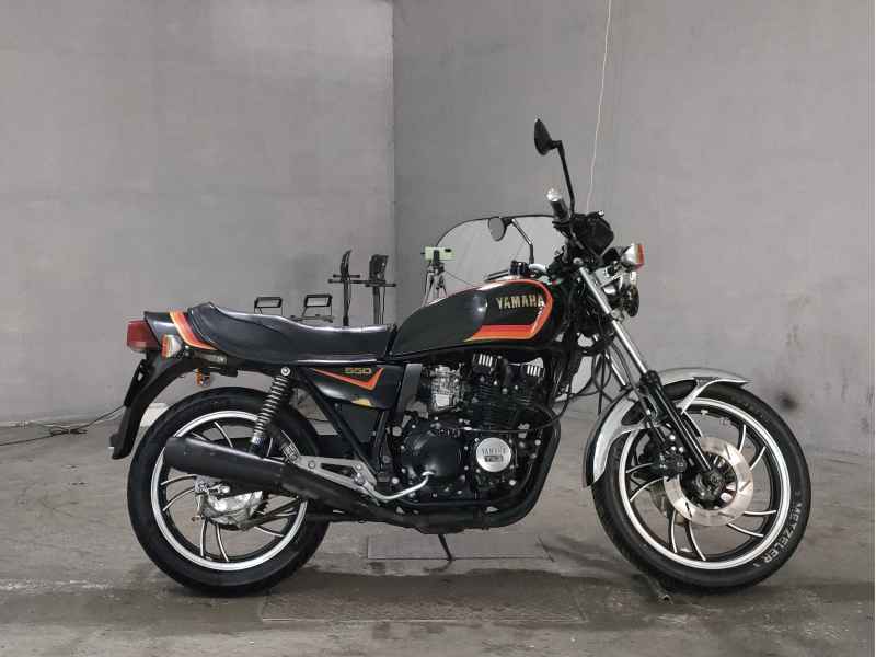 Yamaha XJ550