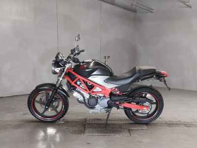 Honda VTR250 2011