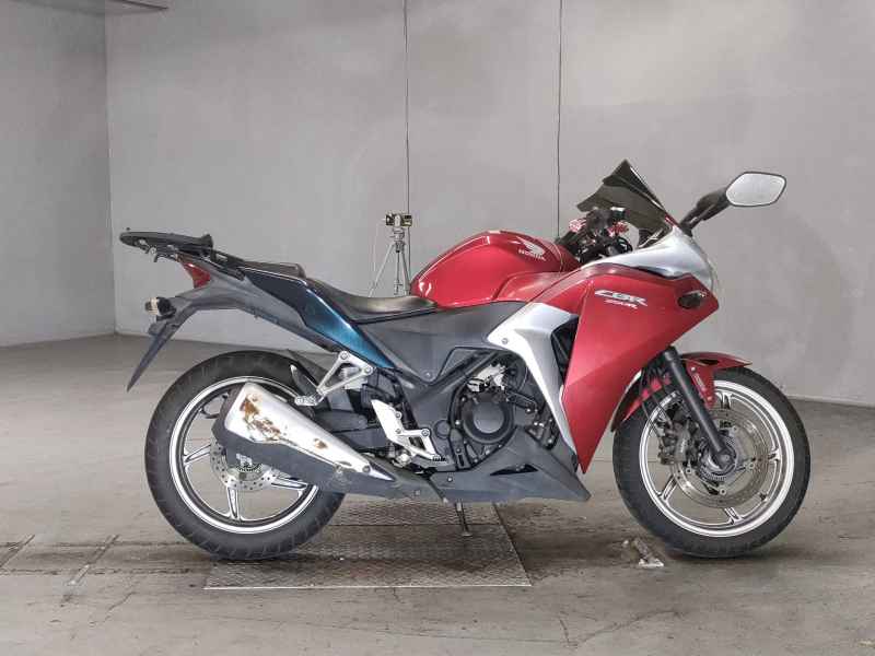 Honda CBR250R 2011
