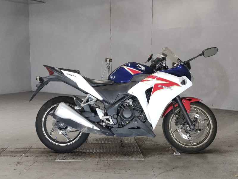 Honda CBR250R 2011