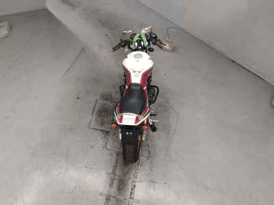 Honda CB400SFV 2011