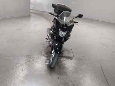 Suzuki GSR250S