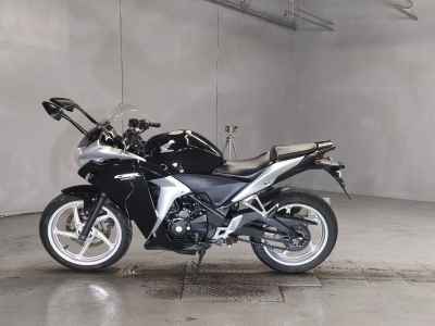 Honda CBR250R 2011
