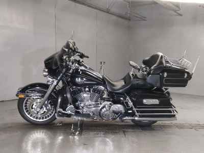 Harley-Davidson Electra Glide FLHTCU1690 2013