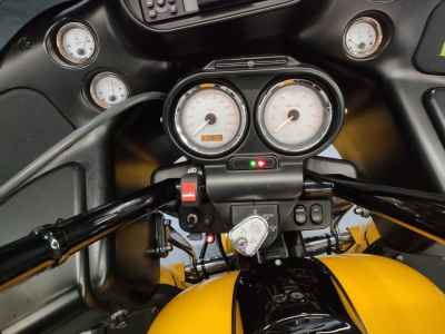 Harley-Davidson Road Glide FLTRX1690 2011