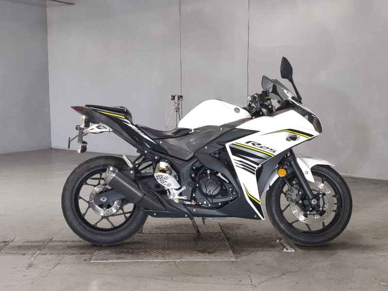 Yamaha YZF-R25 2017