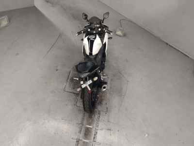 Yamaha YZF-R25 2017