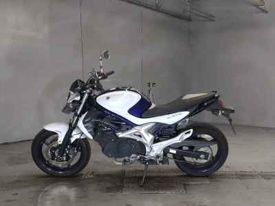 Suzuki Gladius SFV400