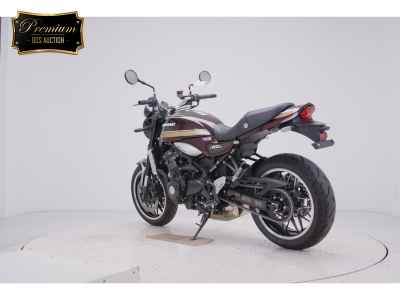 Kawasaki Z900RS 2025