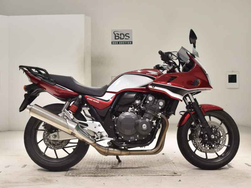 Honda CB400 Super Boldor 2022