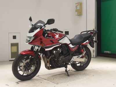 Honda CB400 Super Boldor 2022